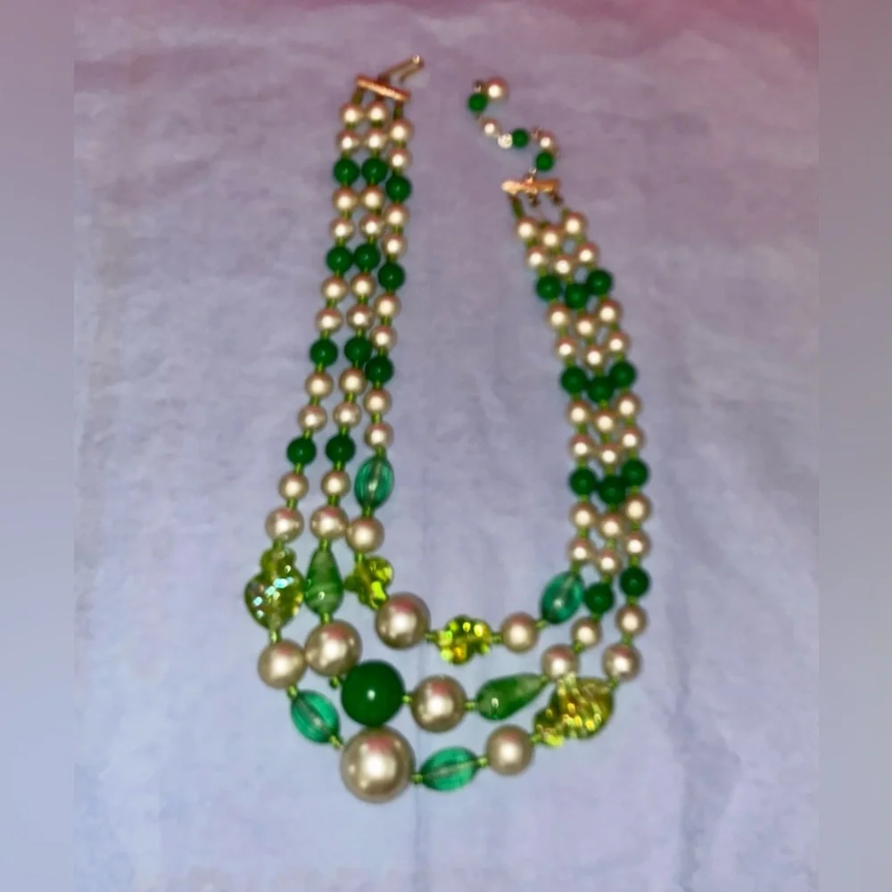 Vintage 3 Stranded Faux Pearl & Glass Bead Japan Necklace in Green & White Color - Picture 4 of 4